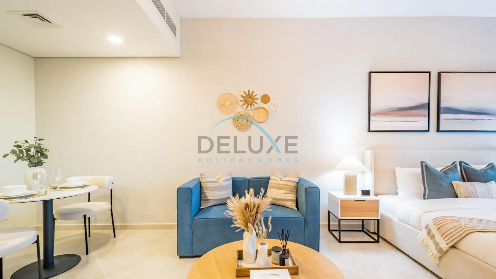 Chic Studio In The Crescent A, Dubai Production City By Deluxe Holiday Homes