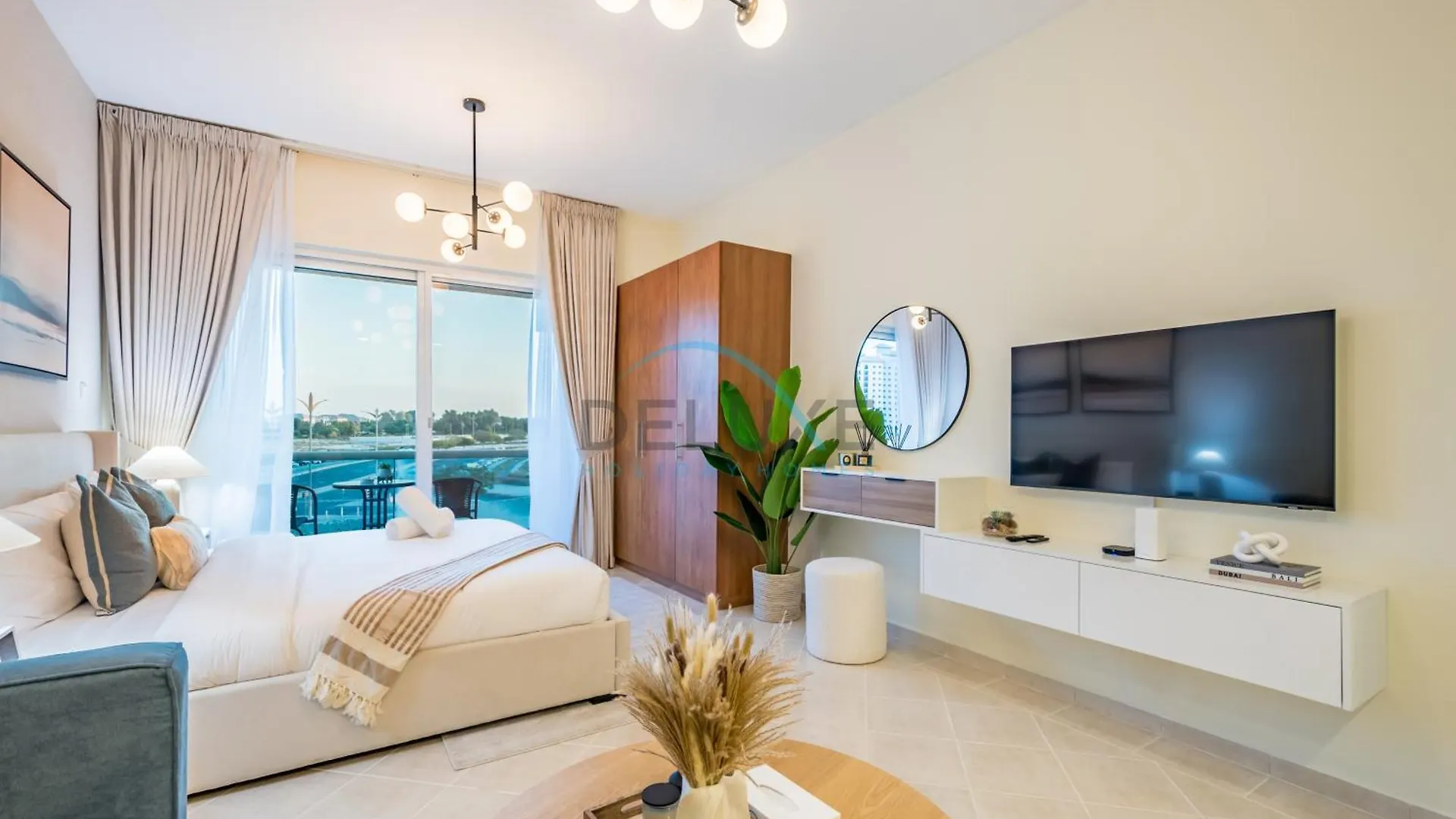 Chic Studio In The Crescent A, Dubai Production City By Deluxe Holiday Homes