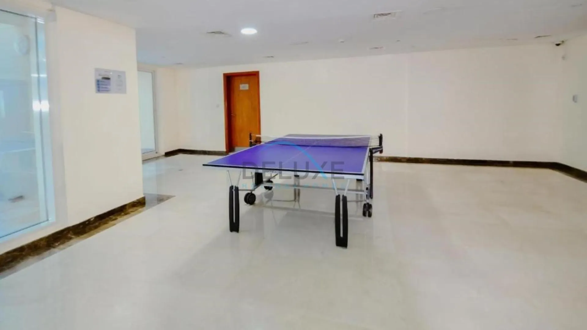 Chic Studio In The Crescent A, Dubai Production City By Deluxe Holiday Homes