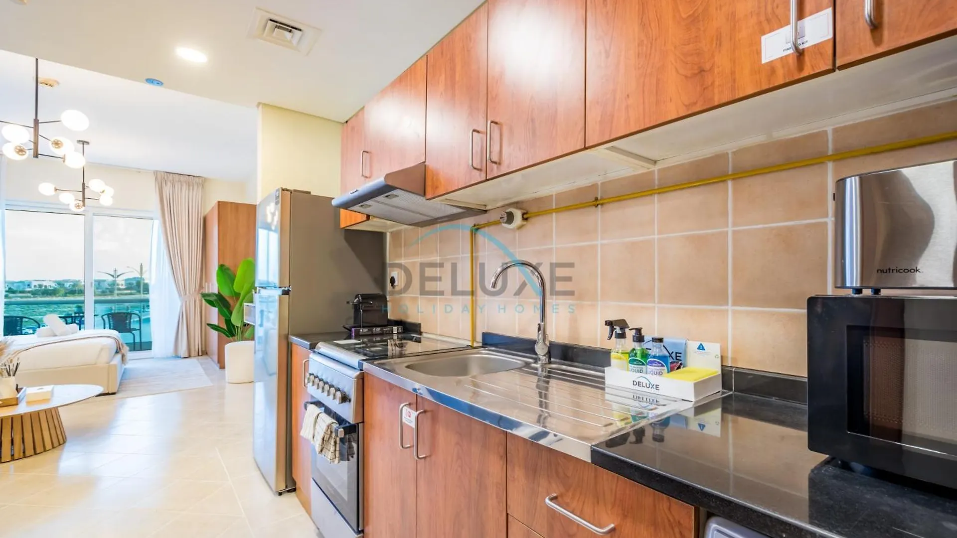 Chic Studio In The Crescent A, Dubai Production City By Deluxe Holiday Homes United Arab Emirates